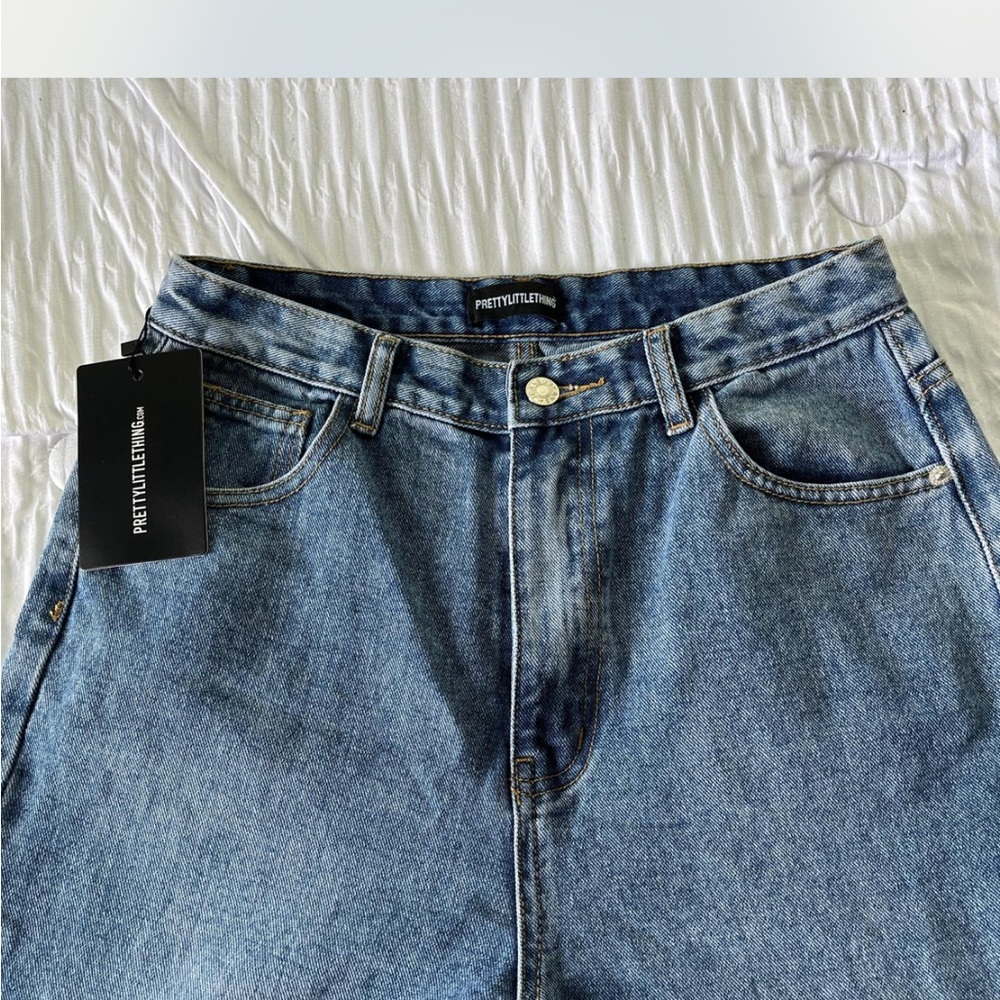 PrettyLittleThing High Rise Blue Jeans - Picture 2 of 4
